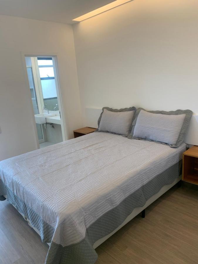 Flat Com 65 Metros; Sala; Duas Suites; Cozinha Recem-Reformado ริโอเดจาเนโร ภายนอก รูปภาพ